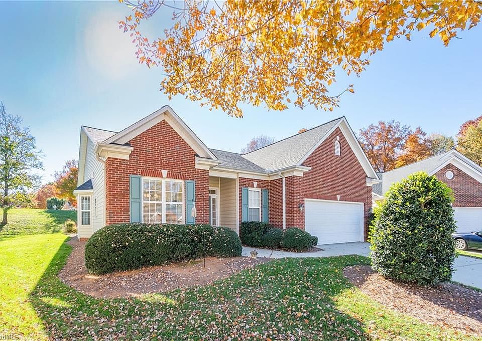 1st image of 2417 Old Towne Dr