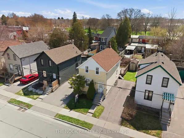 115 Banting Ave, Oshawa, ON L1H 2M5