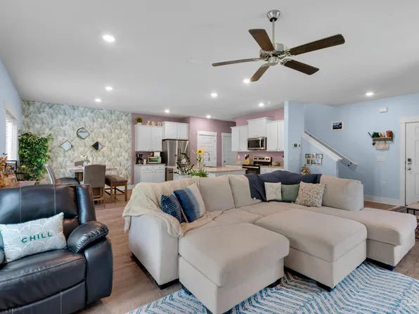 5854 Danbury Blvd, Pace, FL 32571