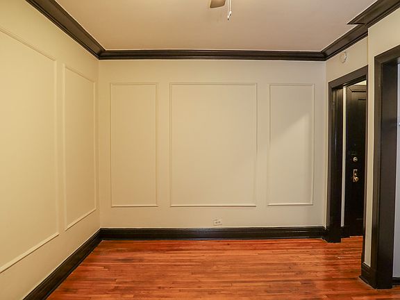 3rd image of 4554 N Malden St APT 304
