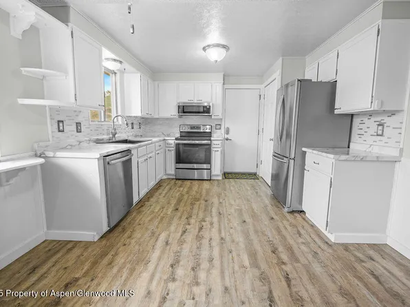 562 Rose St, Craig, CO 81625
