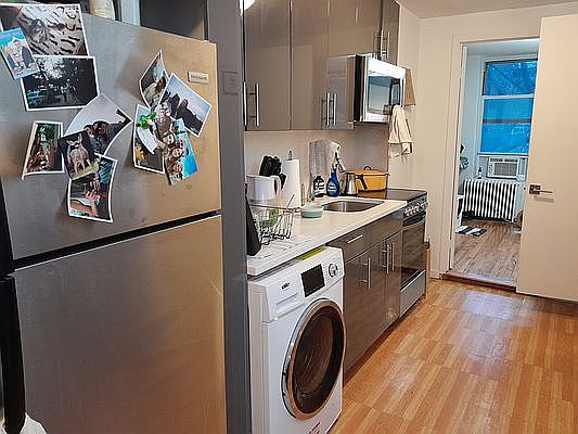 1st image of 120 E 7th St APT 4B