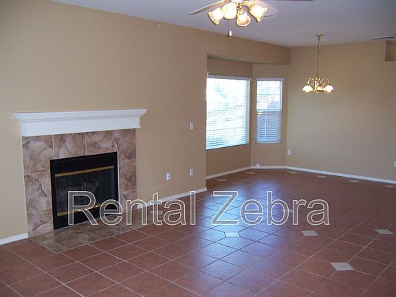 3rd image of 2203 Dinkey Creek Ave