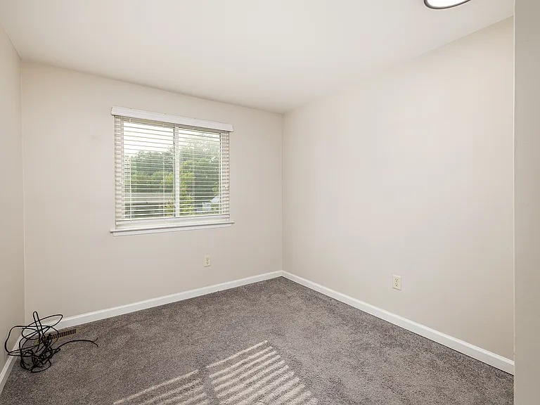 251 Sheffield Dr — Photo 9