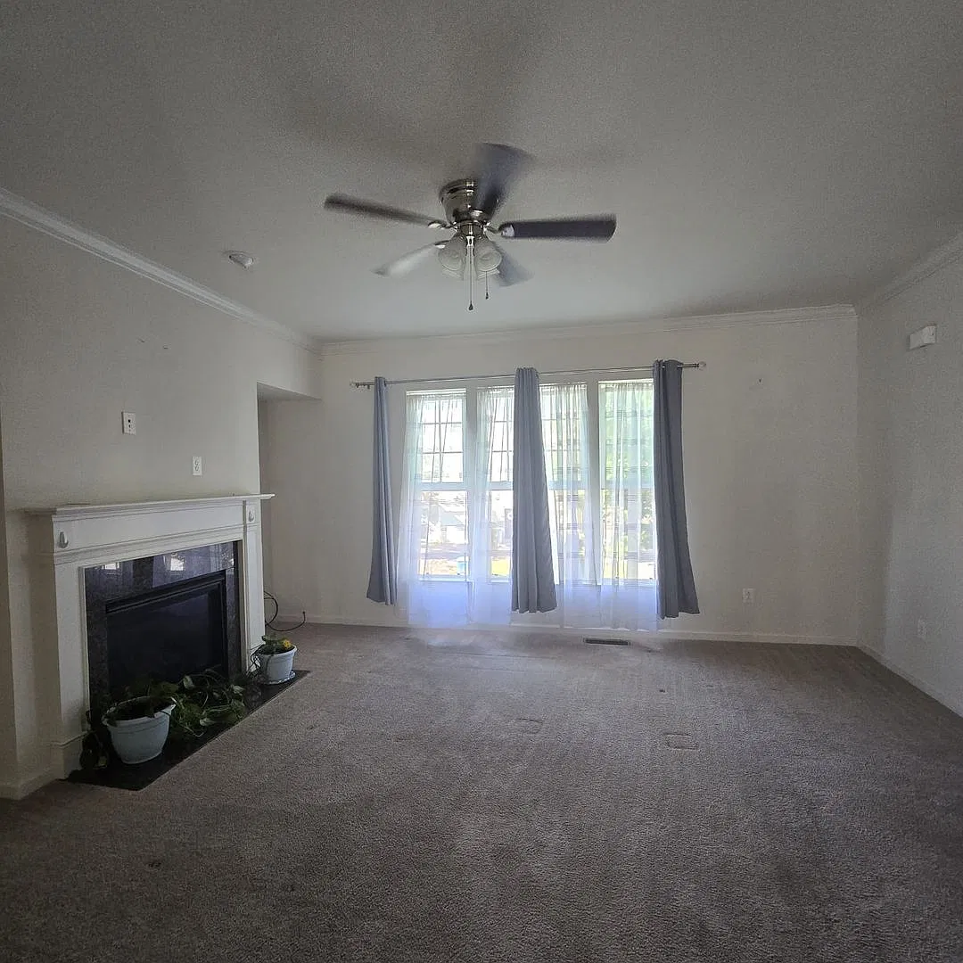 107 Dresden Ct — Photo 3