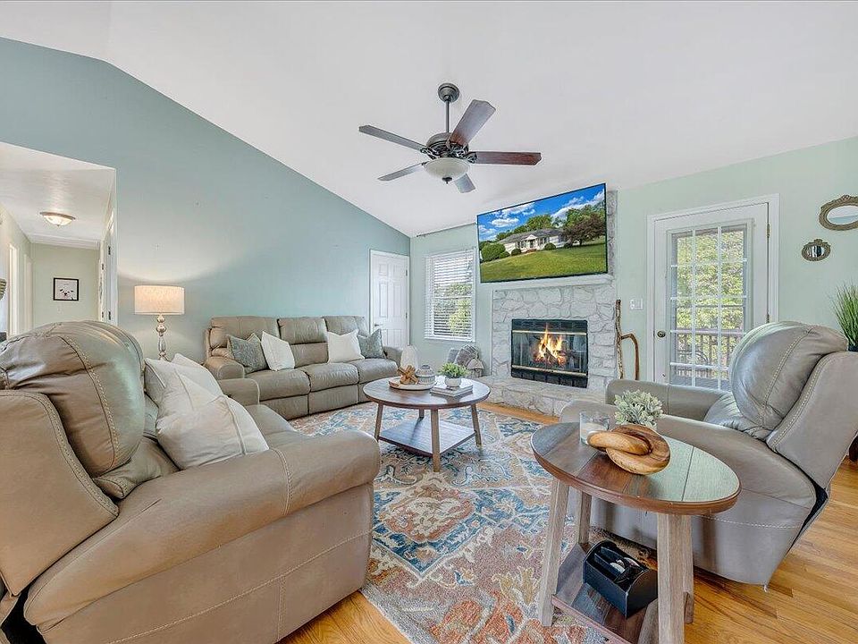 93 Orchard Hill Dr, Cloverdale, VA 24077 Zillow