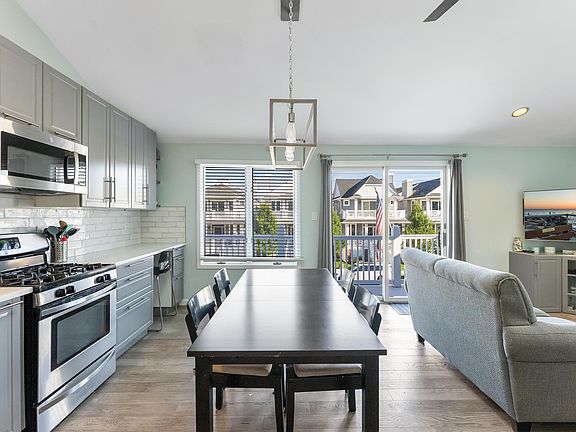 5th image of 418 Asbury #2