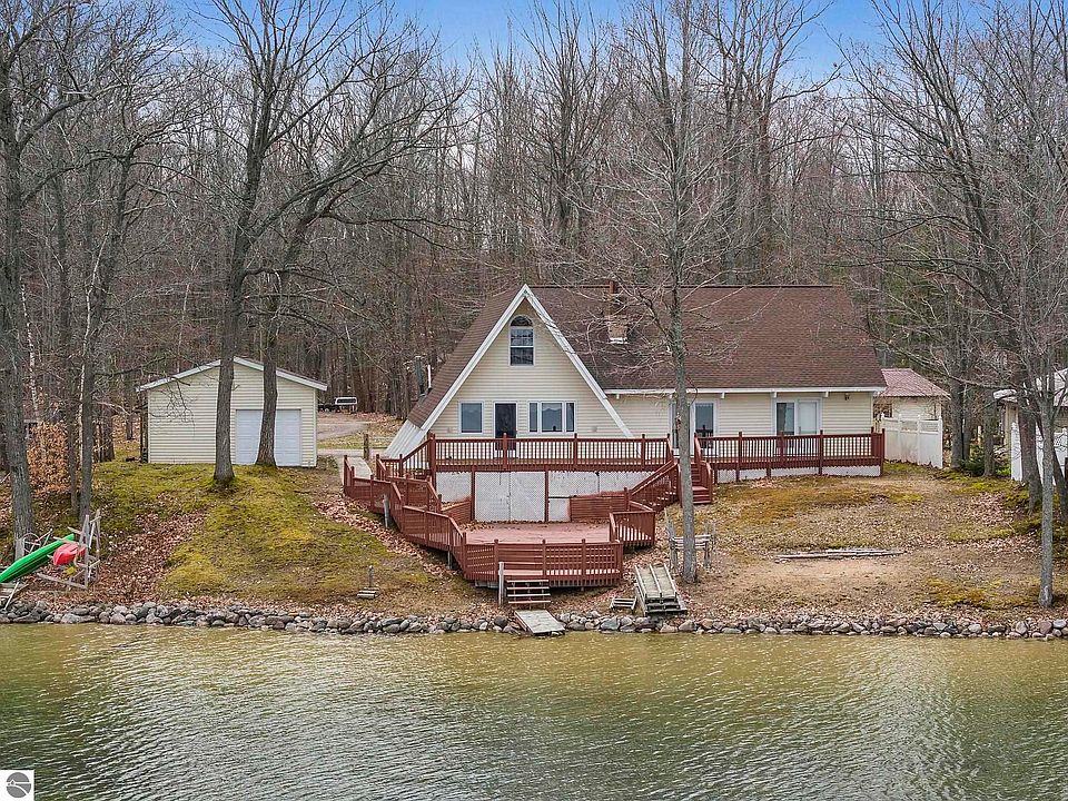 1st image of 4772 Sands Park Dr NE