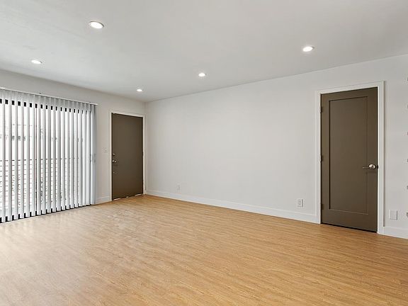 5th image of 3314 Mentone Ave APT 3