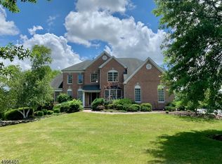 19 Red Barn Ln, Flemington, NJ 08822