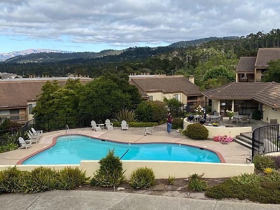 3rd image of 4303 Golden Oaks Ln