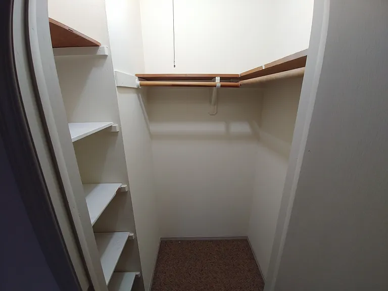 Heritage Apartments — Photo 28