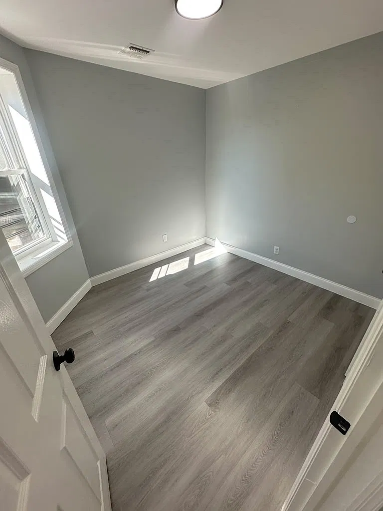 4 bed, $2,250 — Photo 2