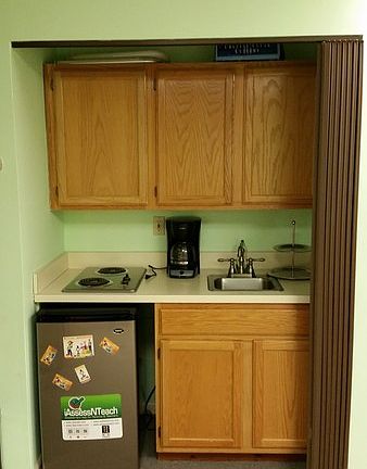 Convenient Kitchanette