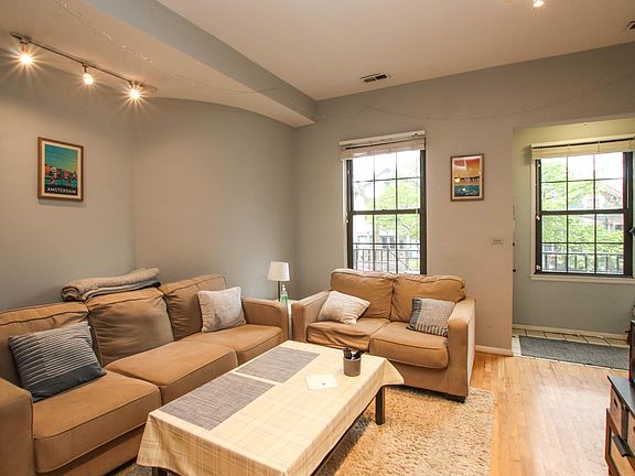 3rd image of 1835 N Bissell St APT 2F