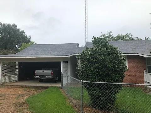 3 bed, 2180 sqft, $2,200 — Photo 3