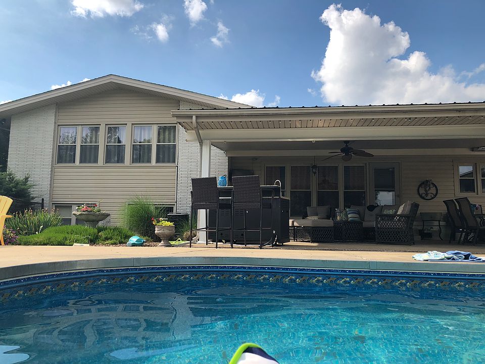 1st image of 100 Windward Ln