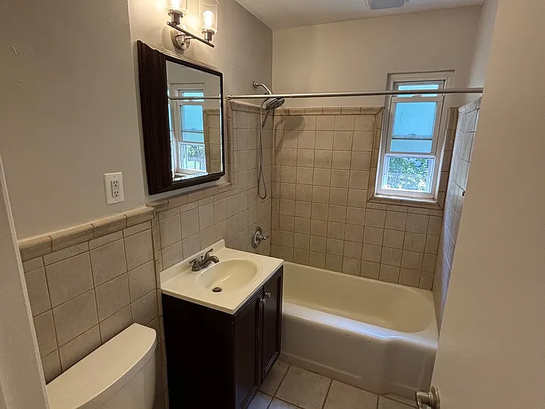 16 Spruce Pl — Photo 7