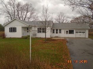 1332 Scenic Rd, Hubertus, WI 53033