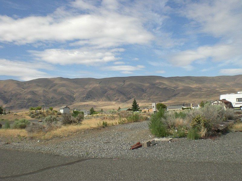 2nd image of 510 Peterson Pl SW