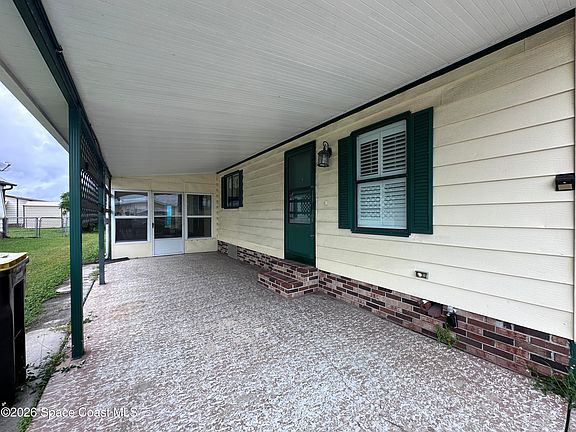3rd image of 1954 Coco Plum St NE