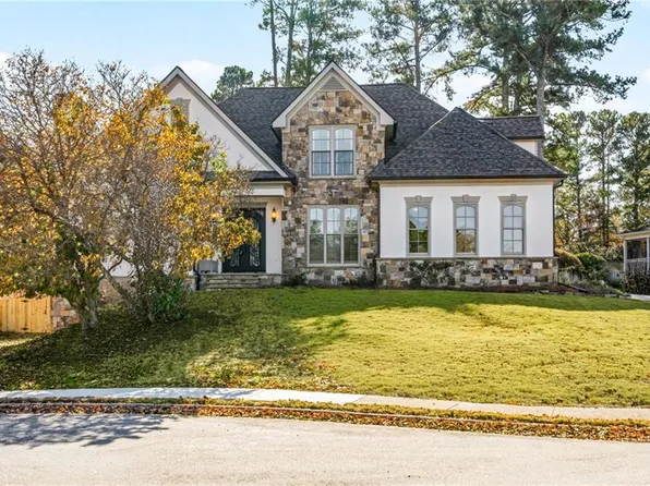 4825 Winding Rose Dr, Suwanee, GA 30024
