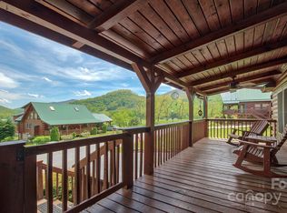 31 Contentment Pl, Maggie Valley, NC 28751