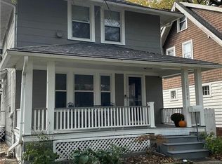 18308 Canterbury Rd, Cleveland, OH 44119