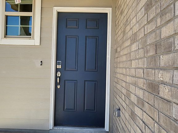 4th image of 2440 Ayers Dr