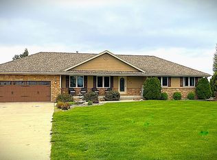 904 Pleasant St SE, Bondurant, IA 50035