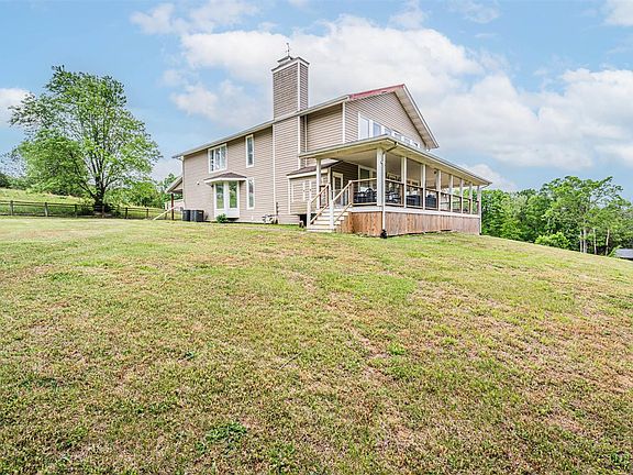 3rd image of 205 Blue Chip Farm Rd