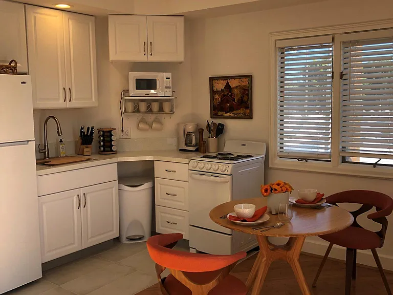 216 N Lucerne Blvd — Photo 10