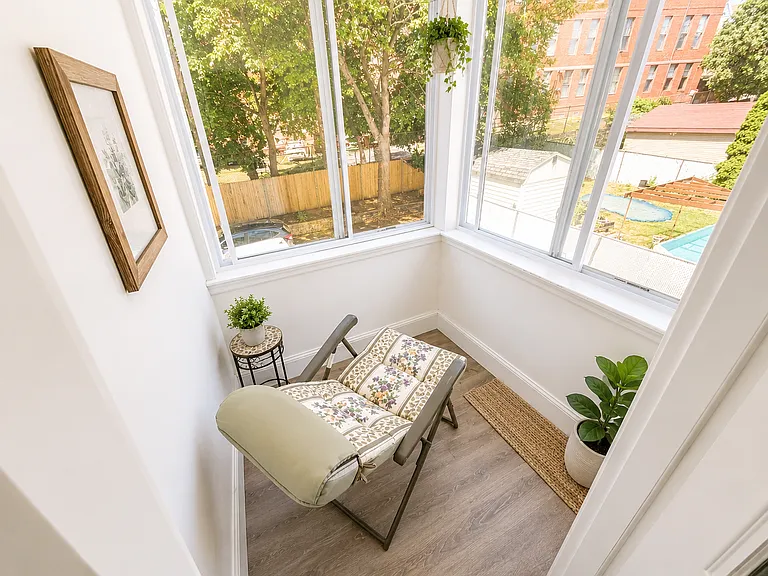32 Mansfield St #B — Photo 4
