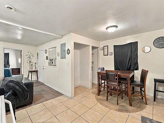 4th image of 1119 W 12TH STREET
