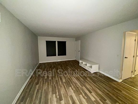 4th image of 2903 Wardall Ave Unit 1