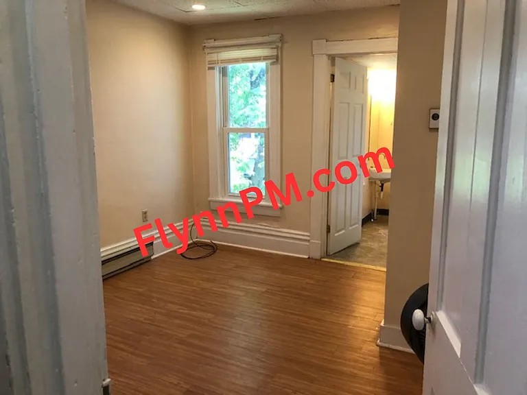 116 College Ave — Photo 6