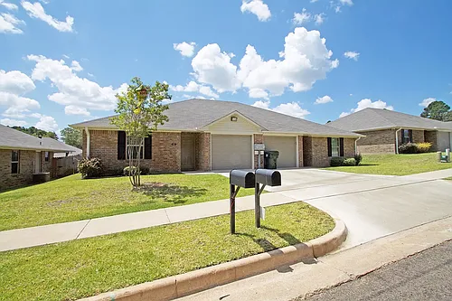 3980 Duchess Dr Photo 1
