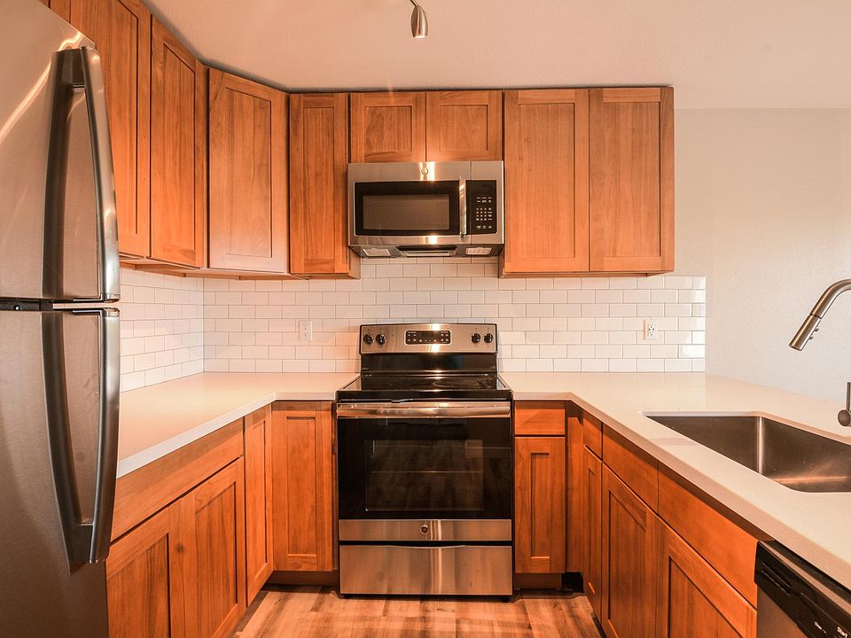 1st image of 10132 NE 64th St #24