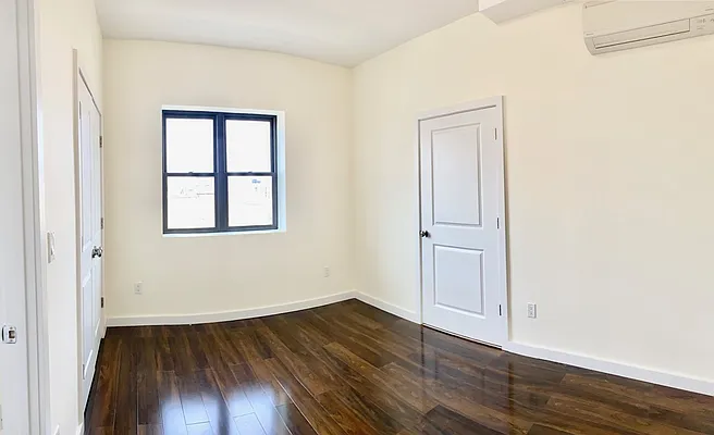 Rented by EastMount Realty LLC | media 2