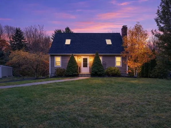 4 N Meadow Ln, Charlton, MA 01507