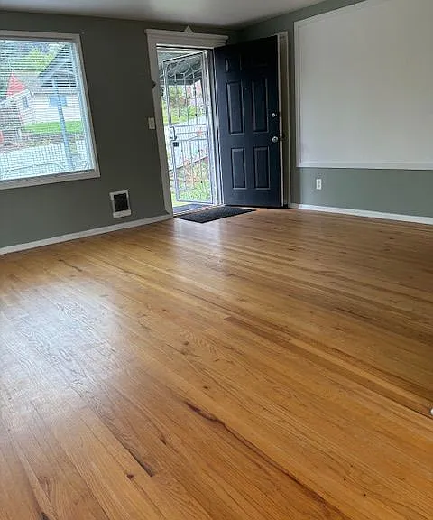 7016 S 120th Pl — Photo 3