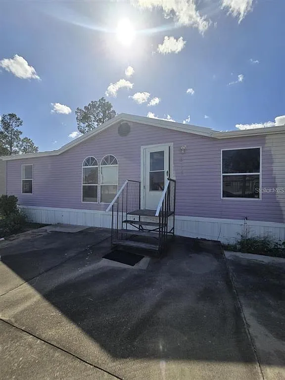 2 bed, 1.0 bath, 1232 sqft, $1,400 — Photo 1