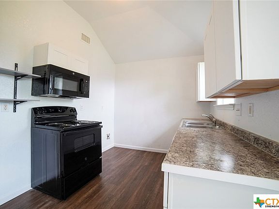 3rd image of 2511 Southwood Dr