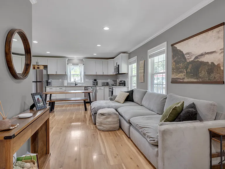 113 Murray St — Photo 11