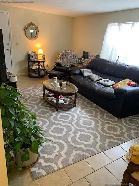 1 bed, 1.0 bath, 750 sqft, $1,675 — Photo 3