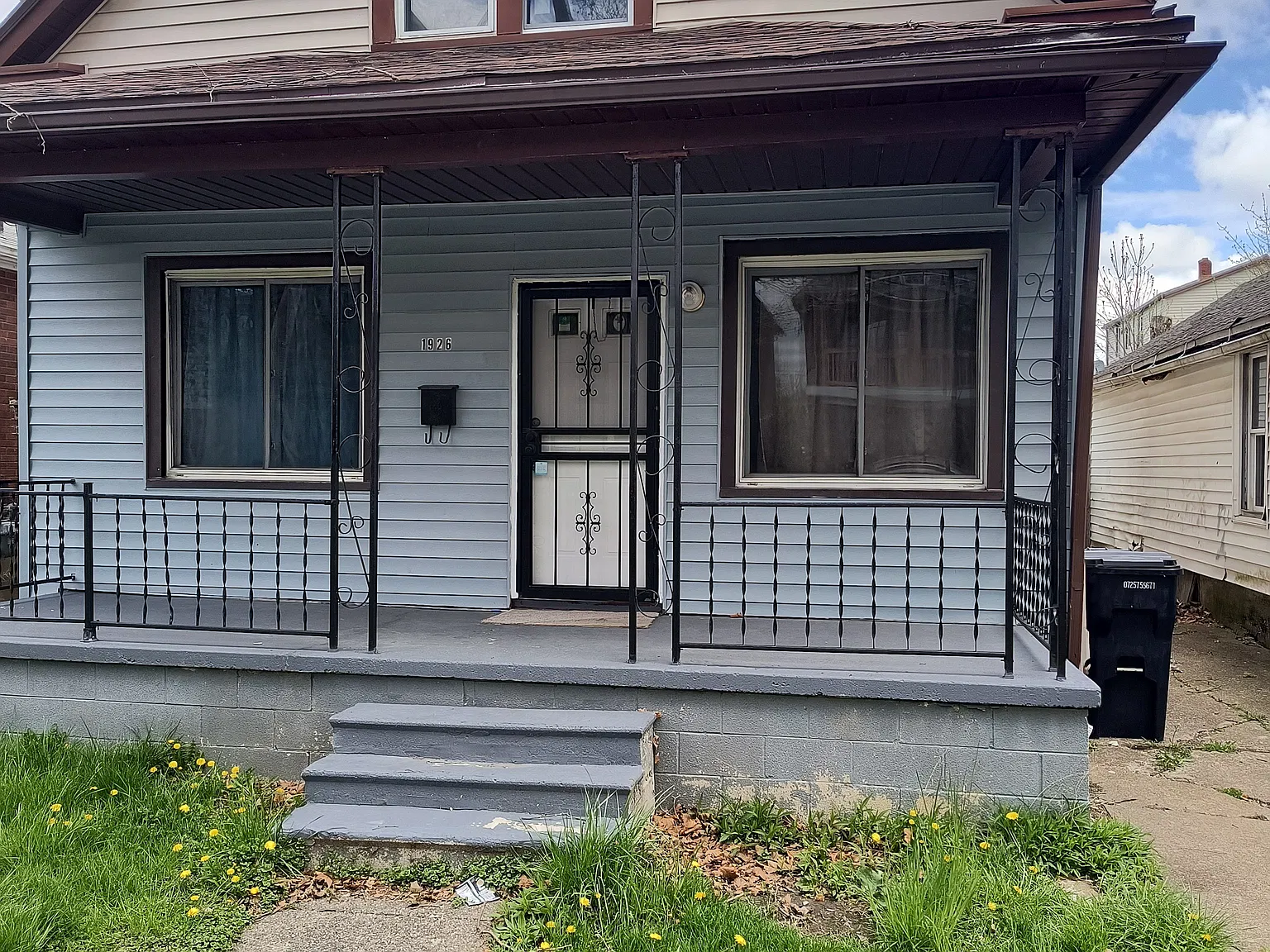 2 bed, 800 sqft, $900 — Photo 1