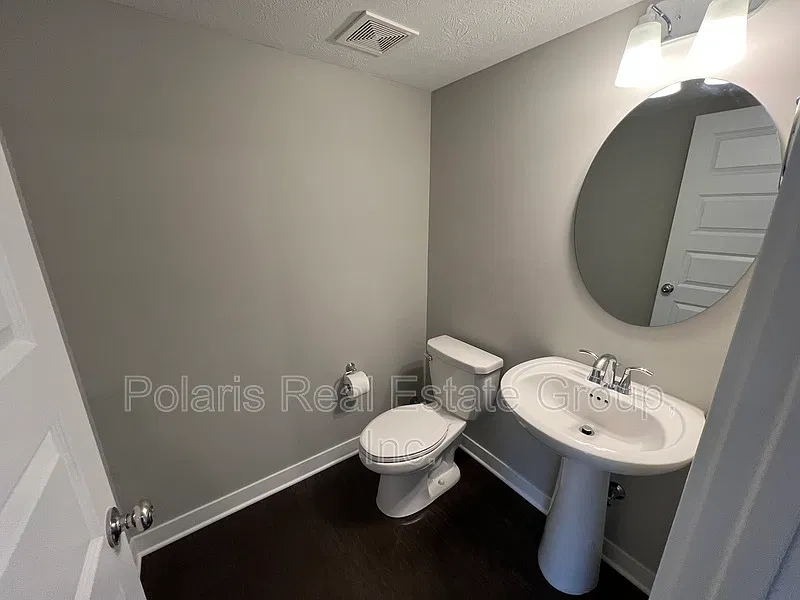 3 bed, 4.0 bath, 2073 sqft, $3,000 — Photo 3