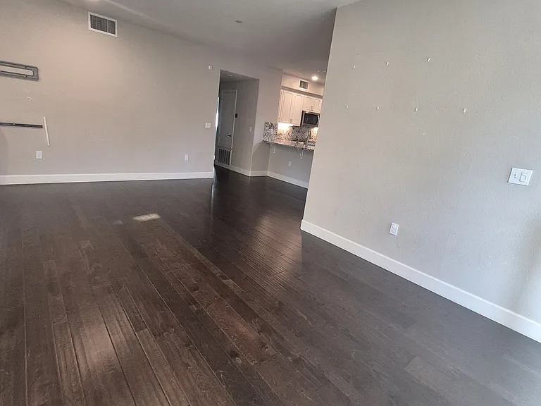 111 Llano De Los Robles Ave #7 — Photo 3