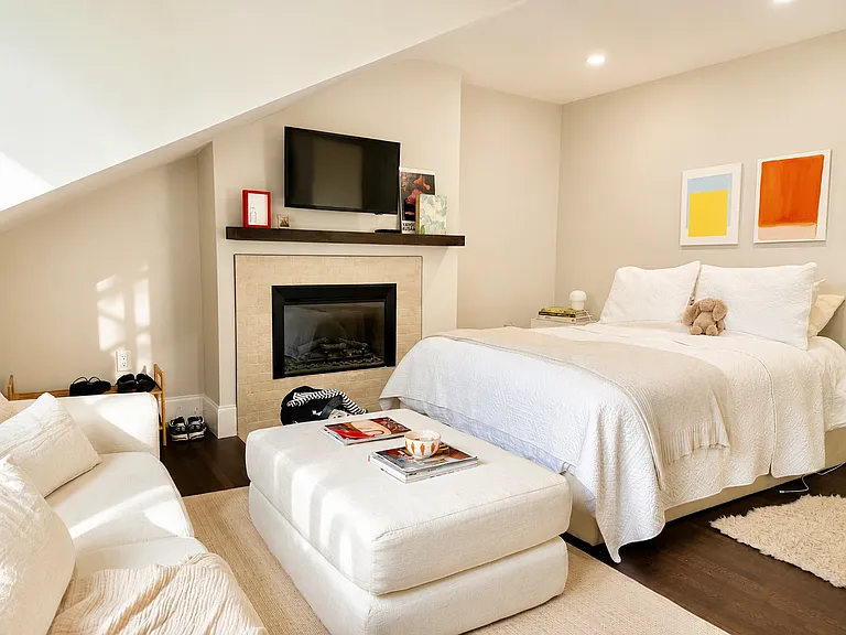 105 Charles St #6 — Photo 5
