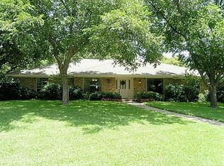 1511 Millbrook Dr, Arlington, TX 76012